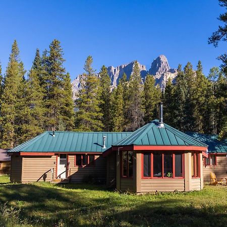 Hi Castle Mountain - Hostel Exterior photo
